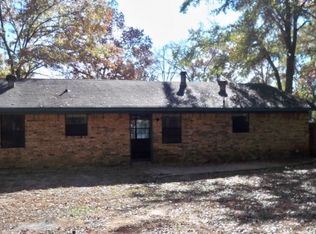 409 E Maffitt St, Palestine, TX 75803