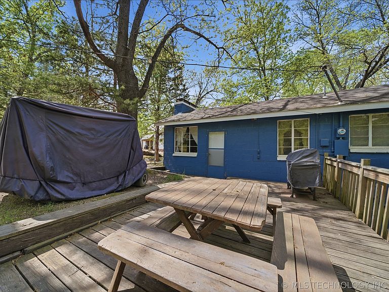 Listing photo 5
