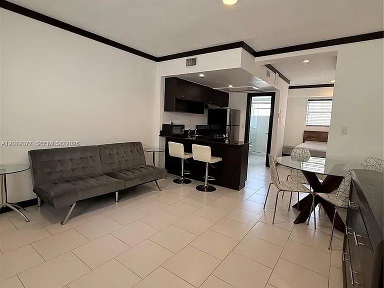 1545 Drexel Ave #422 — Photo 3