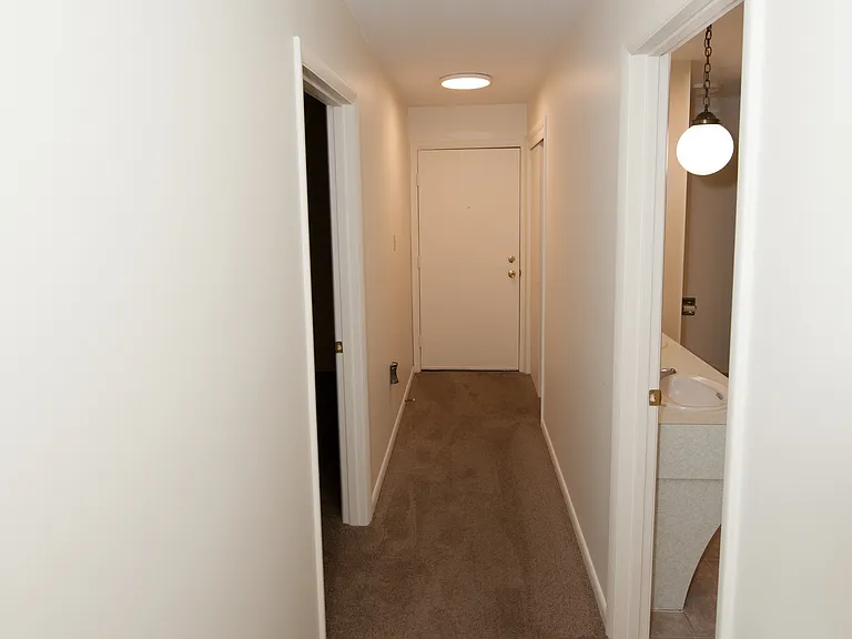 1402 Walnut St #1 — Photo 26