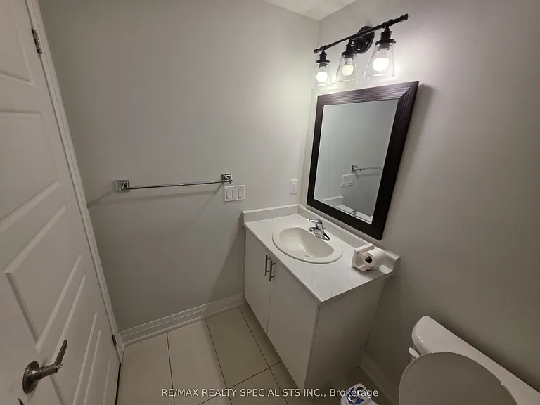 1206 Main St E #106 — Photo 17