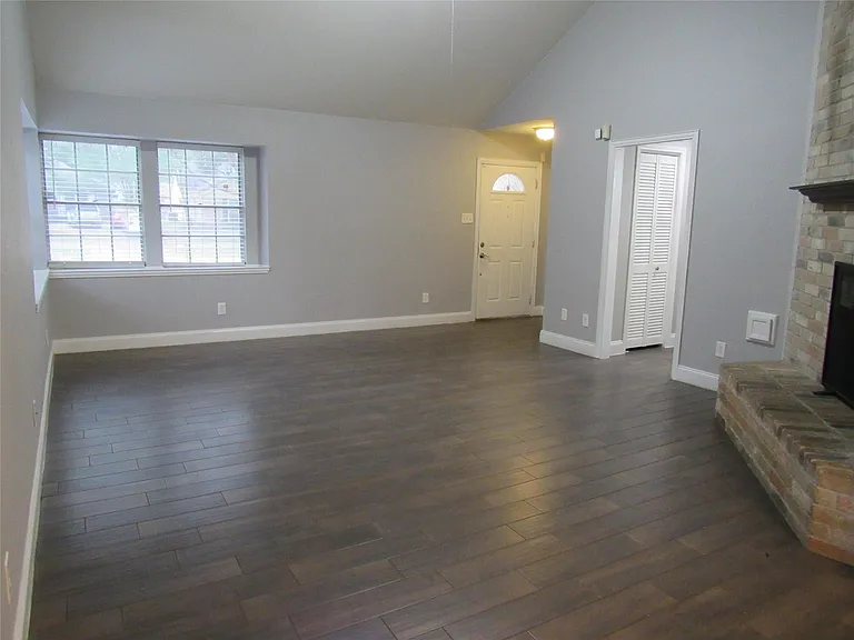 22710 Leedstown Ln — Photo 4
