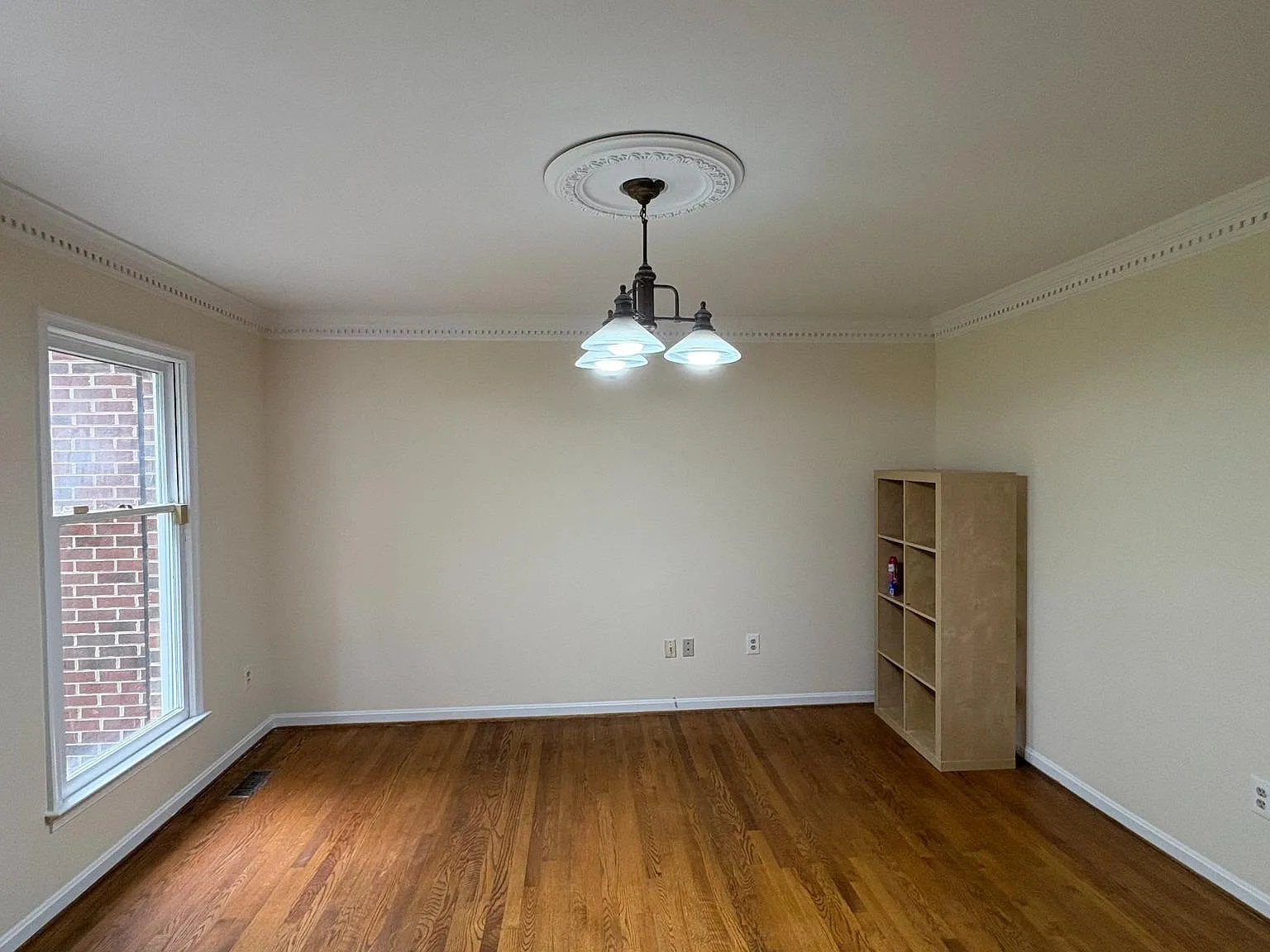 5 bed, 3.5 bath, 2928 sqft, $4,995 — Photo 4