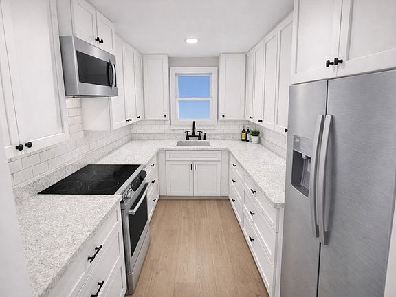 3rd image of 949 Texas St
