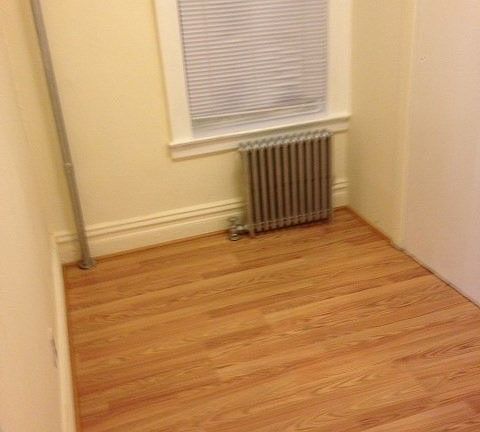 4th image of 2262 42nd St