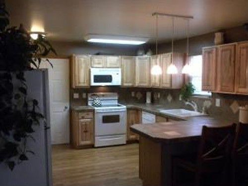 5th image of 385 Brooke Ann Ln