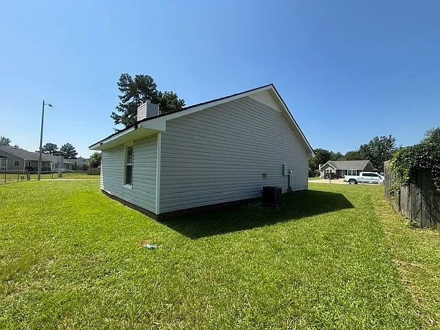 6800 Winchester Street — Photo 4
