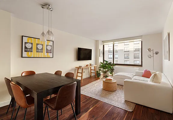 Sold by Compass | media 1