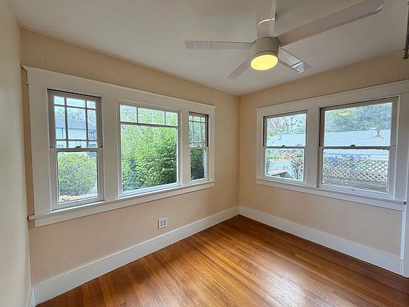 4th image of 4591-93 N 39th St #4593