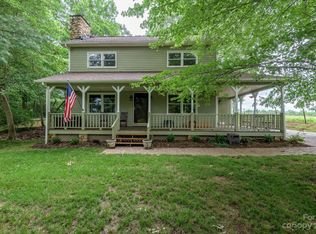1564 Kenlane Dr, Hickory, NC 28601