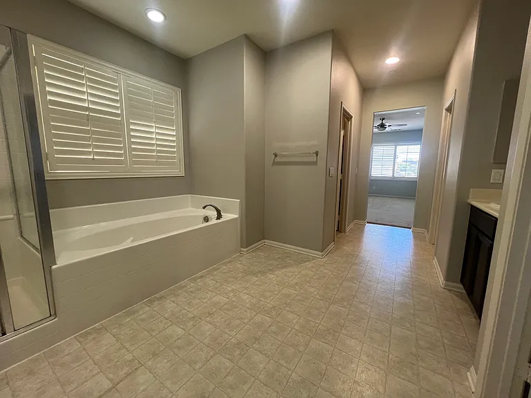 1338 Pyramid Peak St — Photo 14