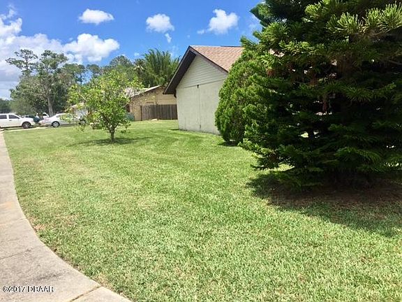 4th image of 733 Hillville Dr