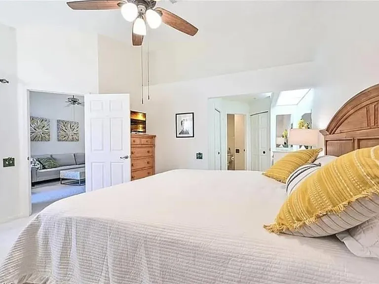 13060 Amberley Ct #809 — Photo 3
