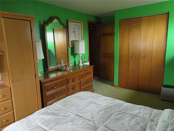 5th image of 34 Panama Ln