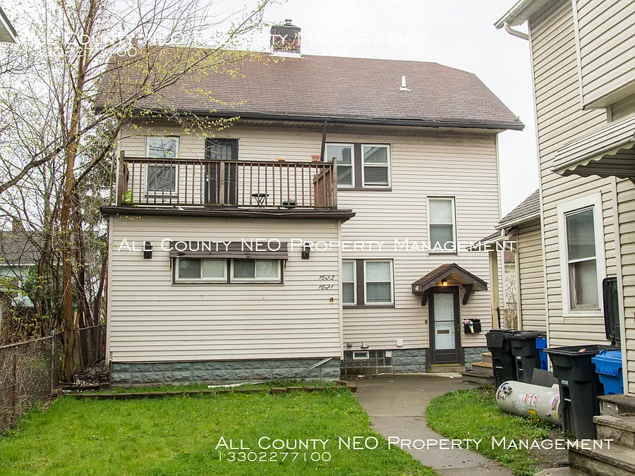 1621 Clark Ave photo 1