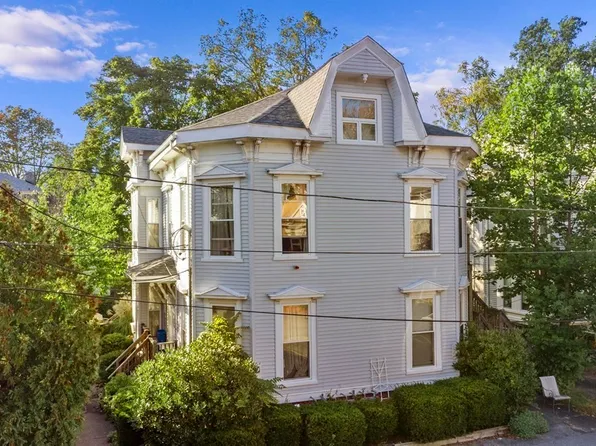 7 Clinton St #3, Haverhill, MA 01830