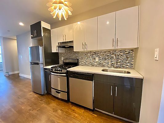 5th image of 222 Bushwick Ave #2F