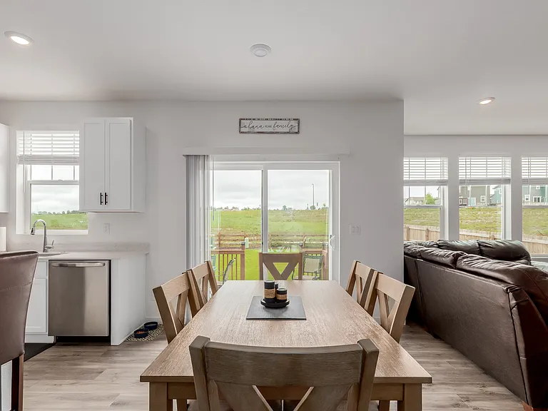 870 Mosquito Ct — Photo 6