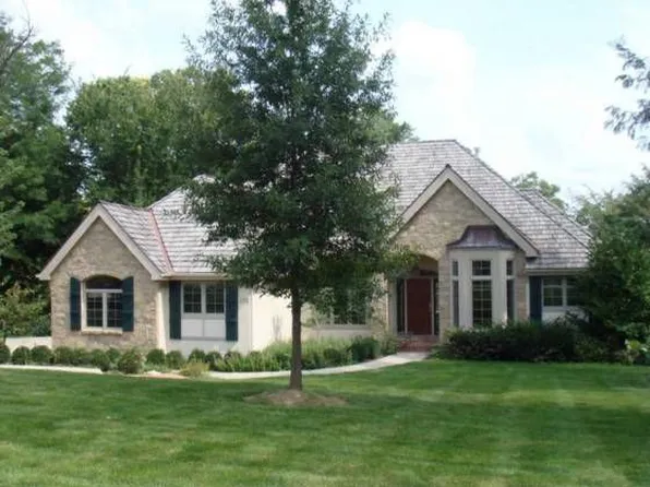 120 Hidden Ln, Lawrence, KS 66049