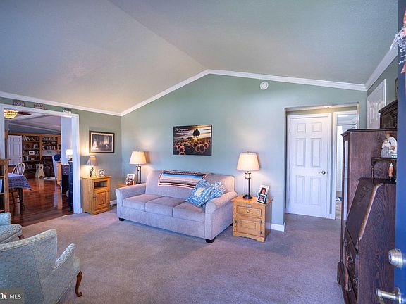 3rd image of 12 Liberty Ln