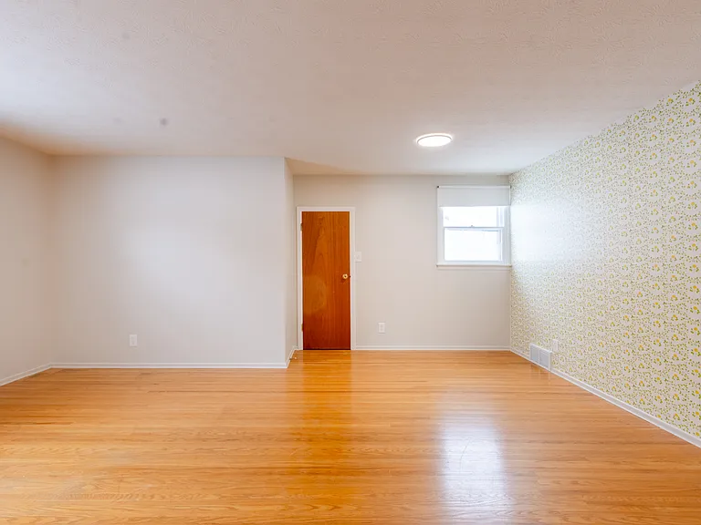 1 Larkspur Ln — Photo 18