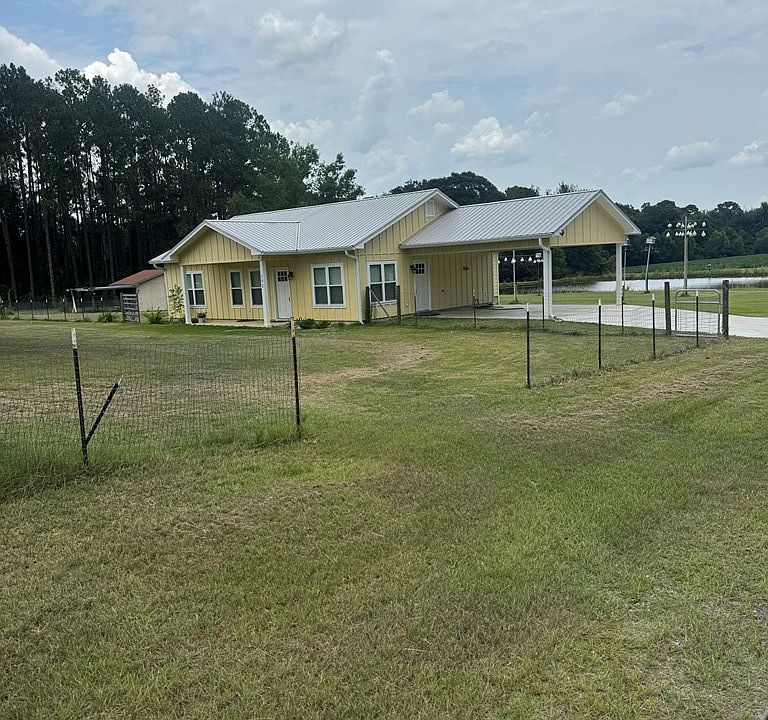 2nd image of 392 Lawyer Sumner Rd