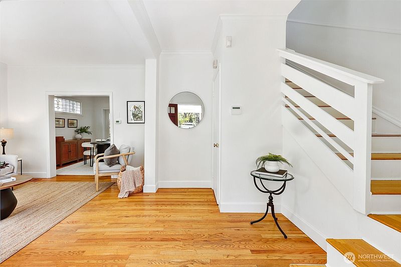 5th image of 502 32nd Avenue