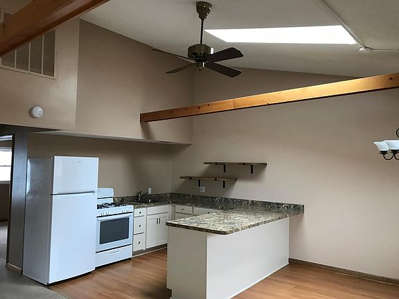 2nd image of 3280 S Park Ave APT 4