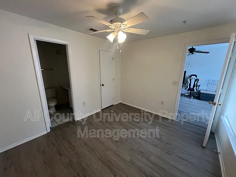 4000 SW 23rd St #2303 — Photo 5