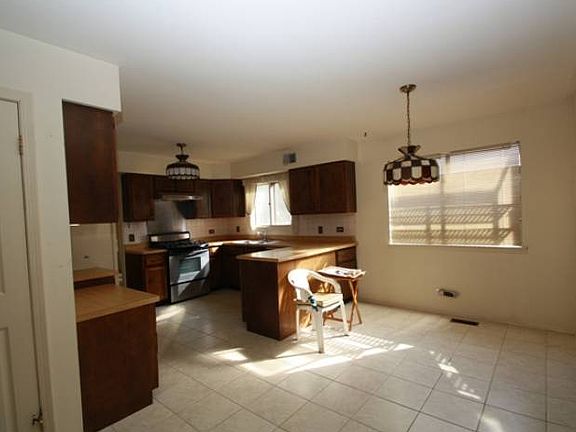 3rd image of 515 E Beech Dr