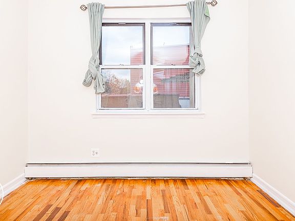 5th image of 150 Stanhope St #2RRX