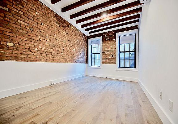 4th image of 152 W 49th St #5EL