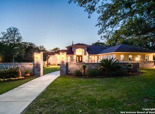 403 Shannon Ridge Dr, Floresville, TX 78114