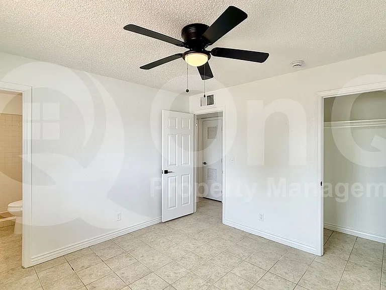 1043 E 10th Ave — Photo 10