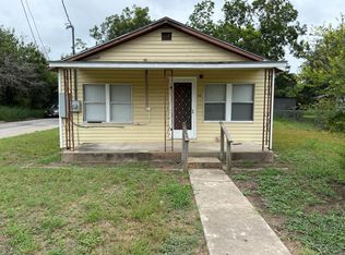 310 E Rachal St, Beeville, TX 78102