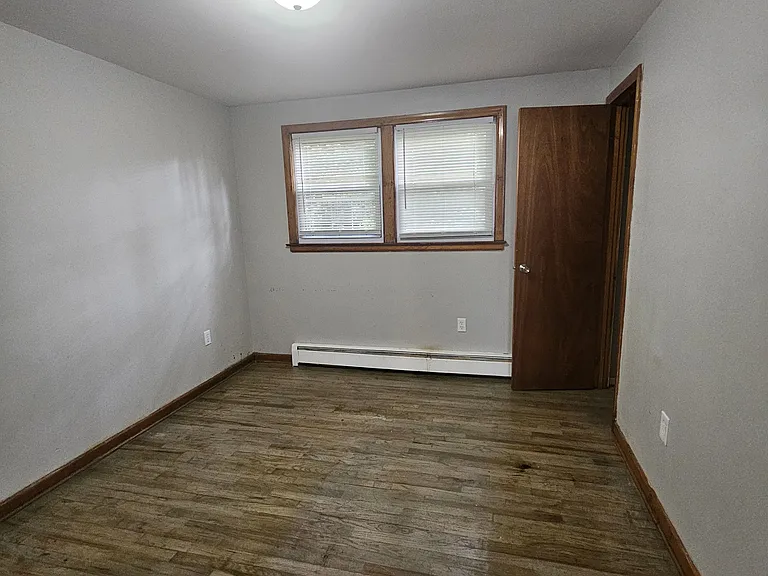 127 Warner St #2B — Photo 8