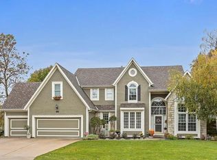 5508 Spinnaker Point, Parkville, MO 64152