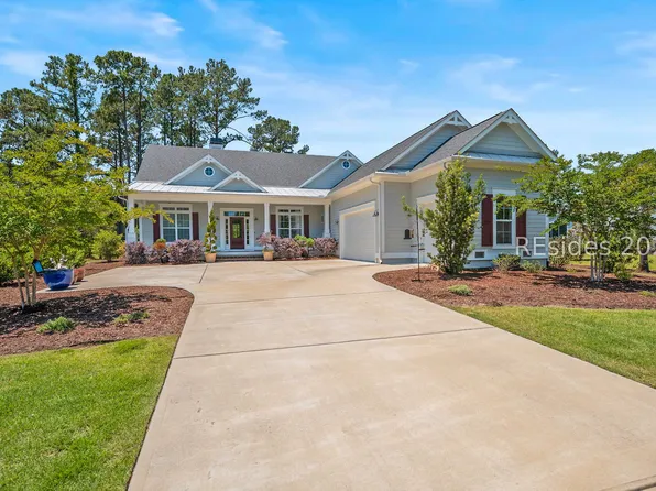 130 Dataw Dr, Saint Helena Island, SC 29920