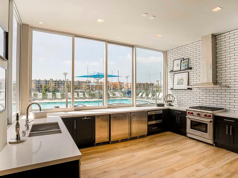Wayfarer Apartments + Marina — Photo 49