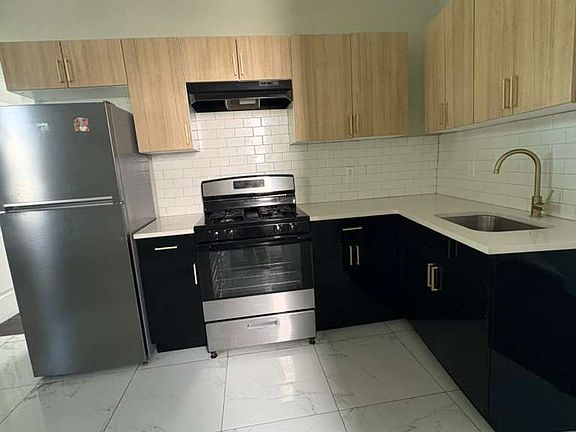 5th image of 154 Sanford St #4