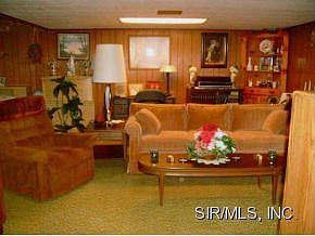 4th image of 2818 Sunset Dr