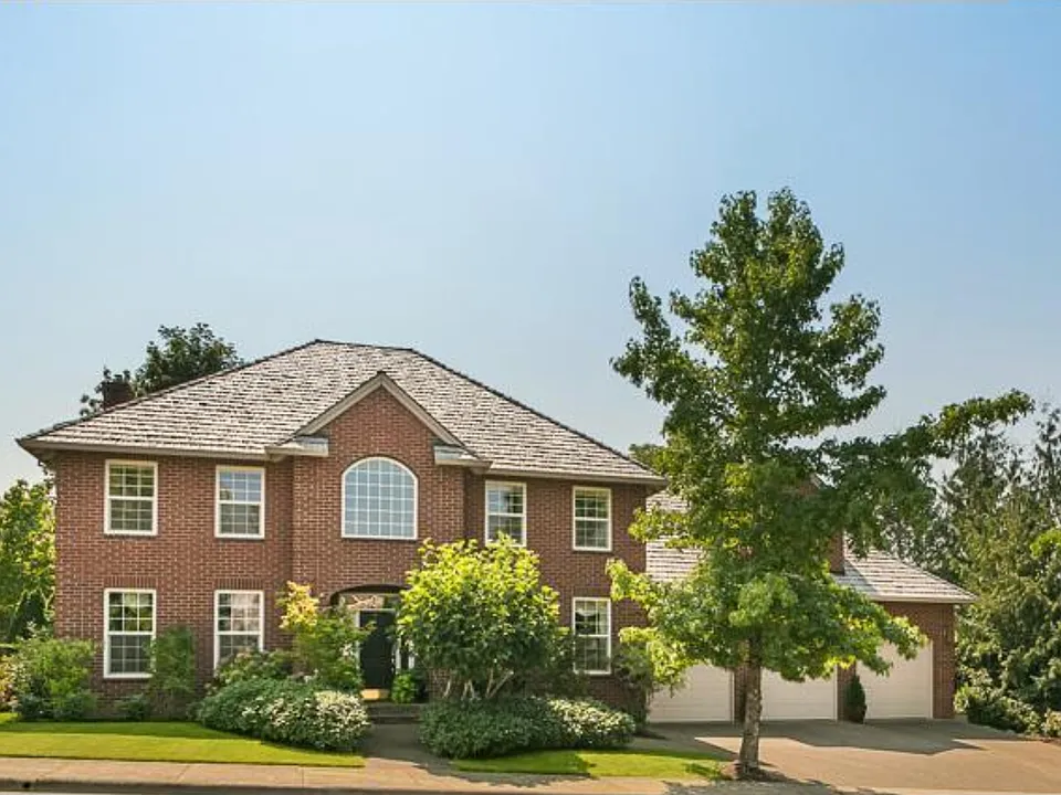 12677 NW Creekview Dr