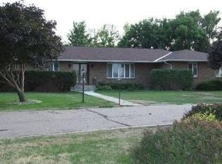 408 E 9th St, Fairfield, NE 68938