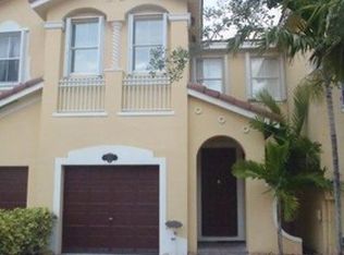 902 SW 149th Ct, Miami, FL 33194