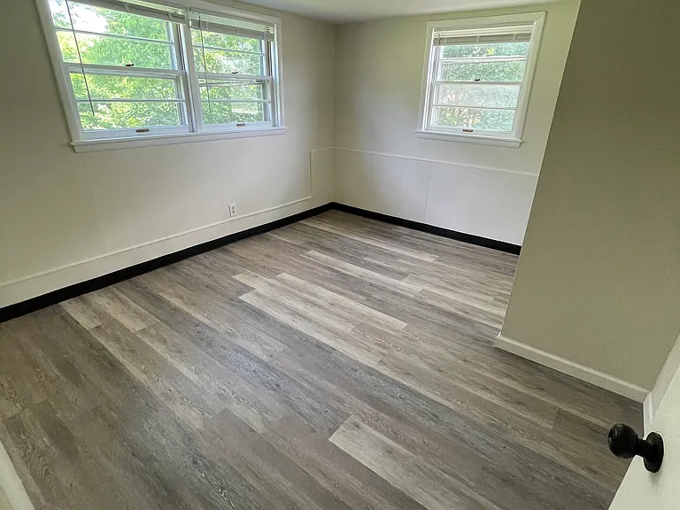 2207 Clark Ln — Photo 17