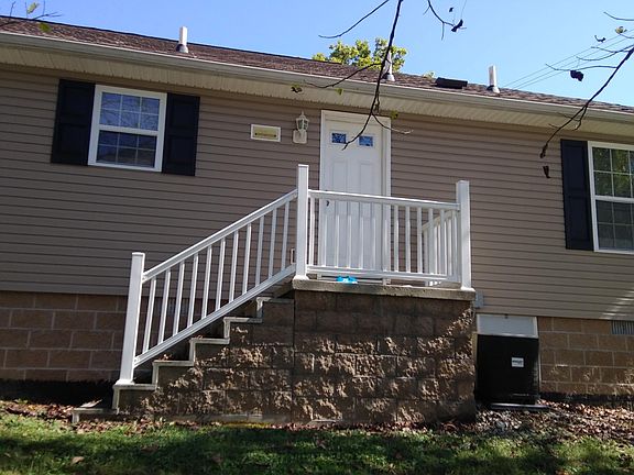 2nd image of 30 College Hill Ct