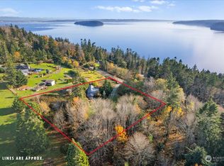 4965 S Camano Dr, Camano Island, WA 98282