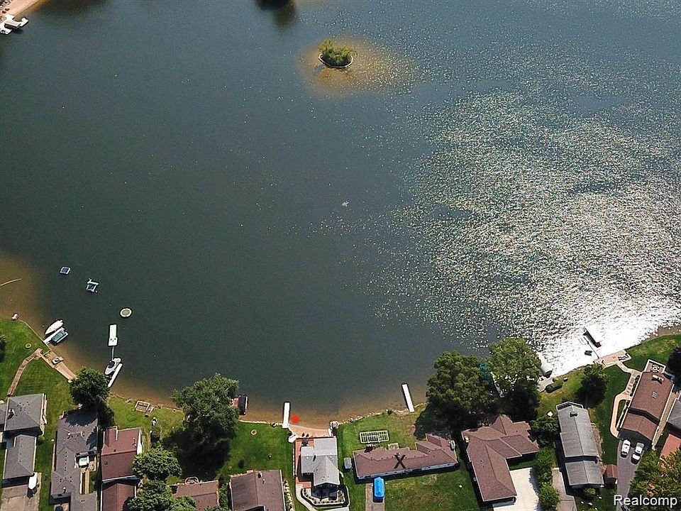 1st image of 8461 Woodland Shore Dr
