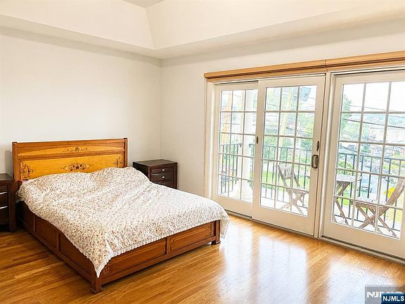3rd image of 617 Prospect Ave #B