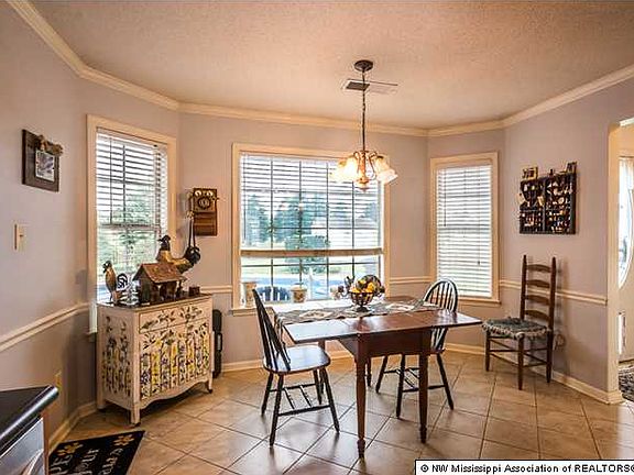 5th image of 9139 Hickory Dr